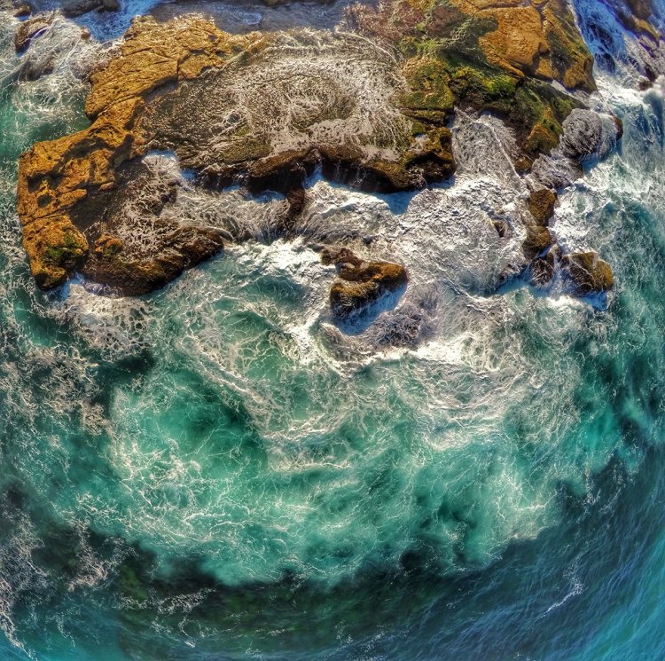 Панорамные снимки с высоты птичьего полета, сделанные дроном Панорамные снимки с высоты птичьего полета, сделанные дроном