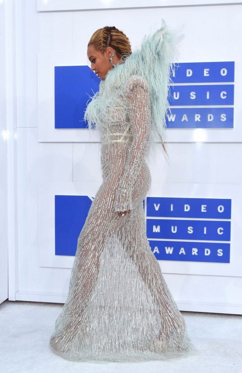 Звезды на MTV VMA Звезды на MTV VMA