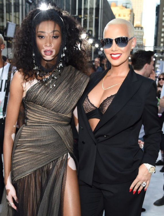 Звезды на MTV VMA Звезды на MTV VMA