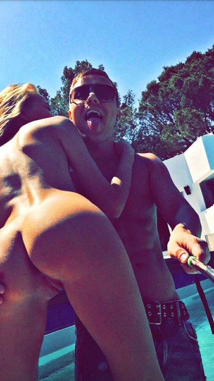Как англичане на курортах отдыхали (18+) Как англичане на курортах отдыхали (18+)