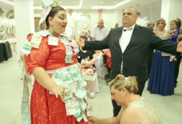 Этой свадьбе позавидовала бы и королева! Шикарно! (видео, фото) Этой свадьбе позавидовала бы и королева! Шикарно! (видео, фото)