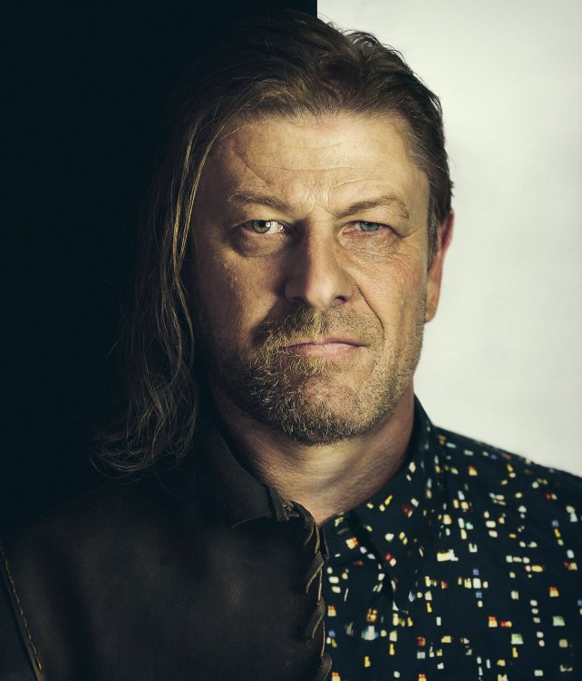 Дизайнер совместил фото актеров из «Игры престолов» в кино и повседневной жизни Дизайнер совместил фото актеров из «Игры престолов» в кино и повседневной жизни