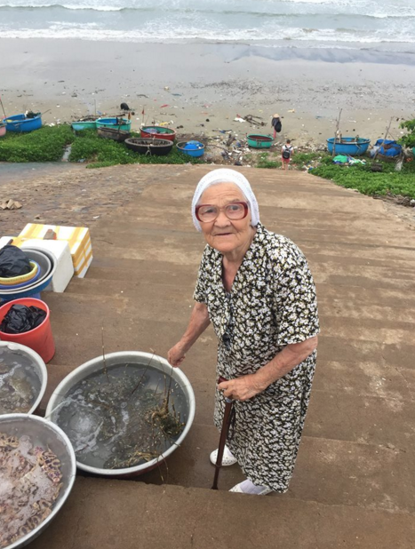 89-летняя баба Лена из Красноярска путешествует по миру на заначку от пенсии (фото) 89-летняя баба Лена из Красноярска путешествует по миру на заначку от пенсии (фото)