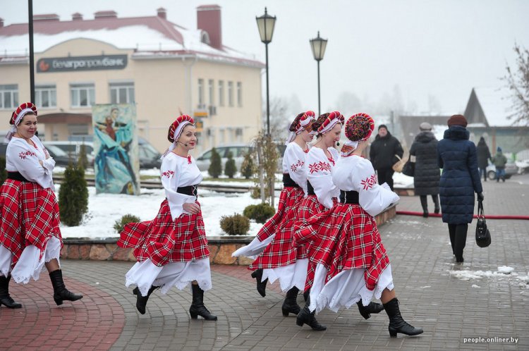 Фоторепортаж с дожинок в Логойске Фоторепортаж с дожинок в Логойске