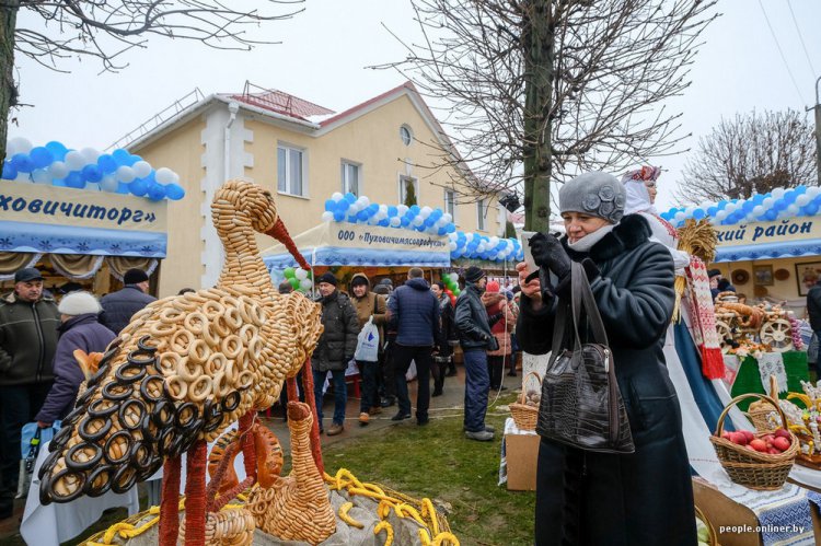 Фоторепортаж с дожинок в Логойске Фоторепортаж с дожинок в Логойске