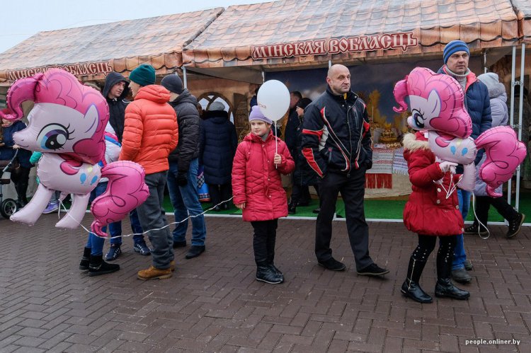 Фоторепортаж с дожинок в Логойске Фоторепортаж с дожинок в Логойске