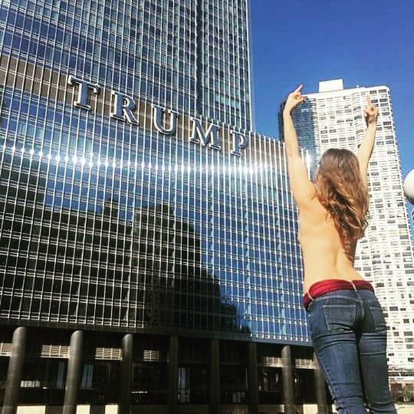 Голой жопой против Трампа Голой жопой против Трампа